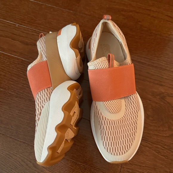 Sorel Women's Kinetic Impact Strap Shoes - Picture 2 of 3